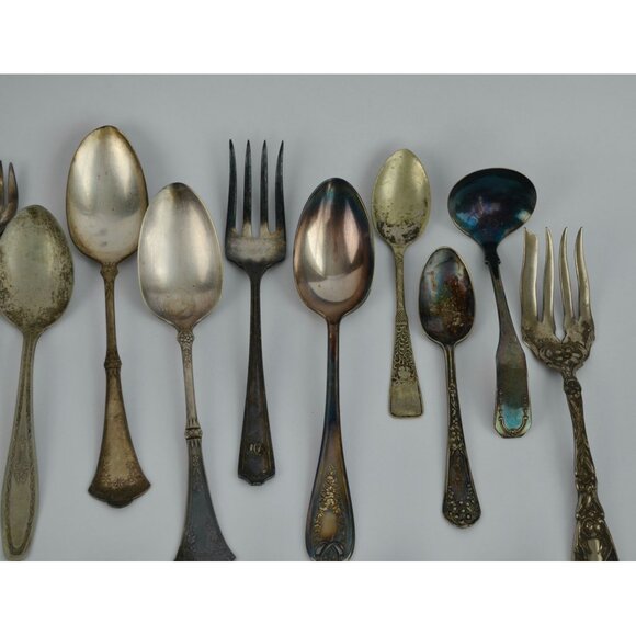 Large Lot 44 Vintage Antique Silverware Flatware Mixed Brands Patterns - Picture 5 of 16